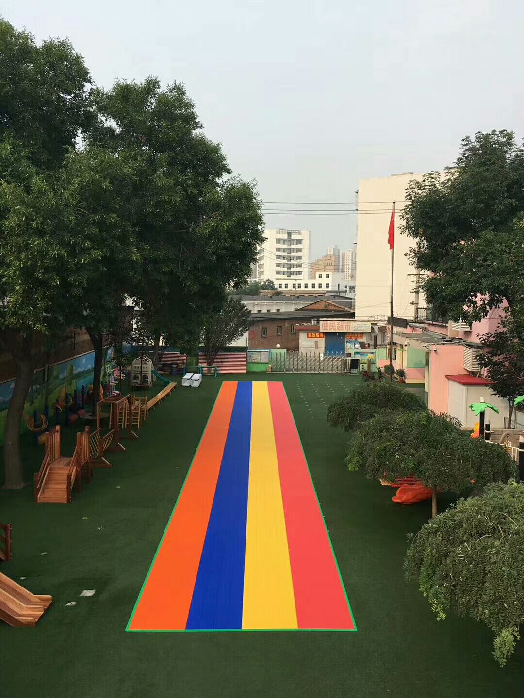仲達(dá)地板【定】天津，與草坪合體？